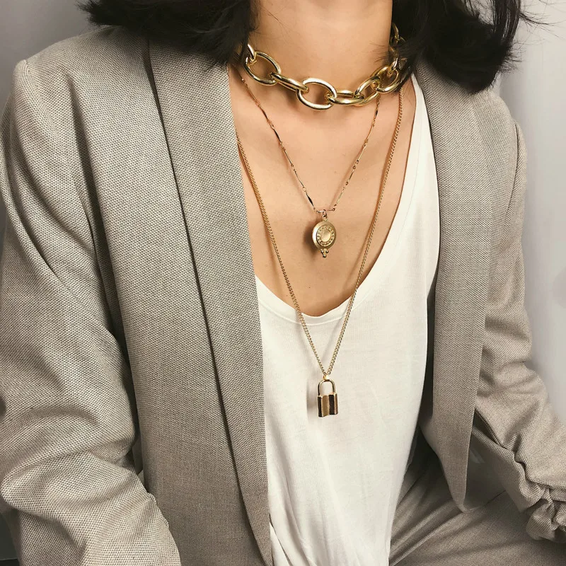

Dropship 2019 Fashion New Punk Geometric Multi Element Jewelry Neck Chain Personalized Metal Lock Sweater Chain Necklace Women