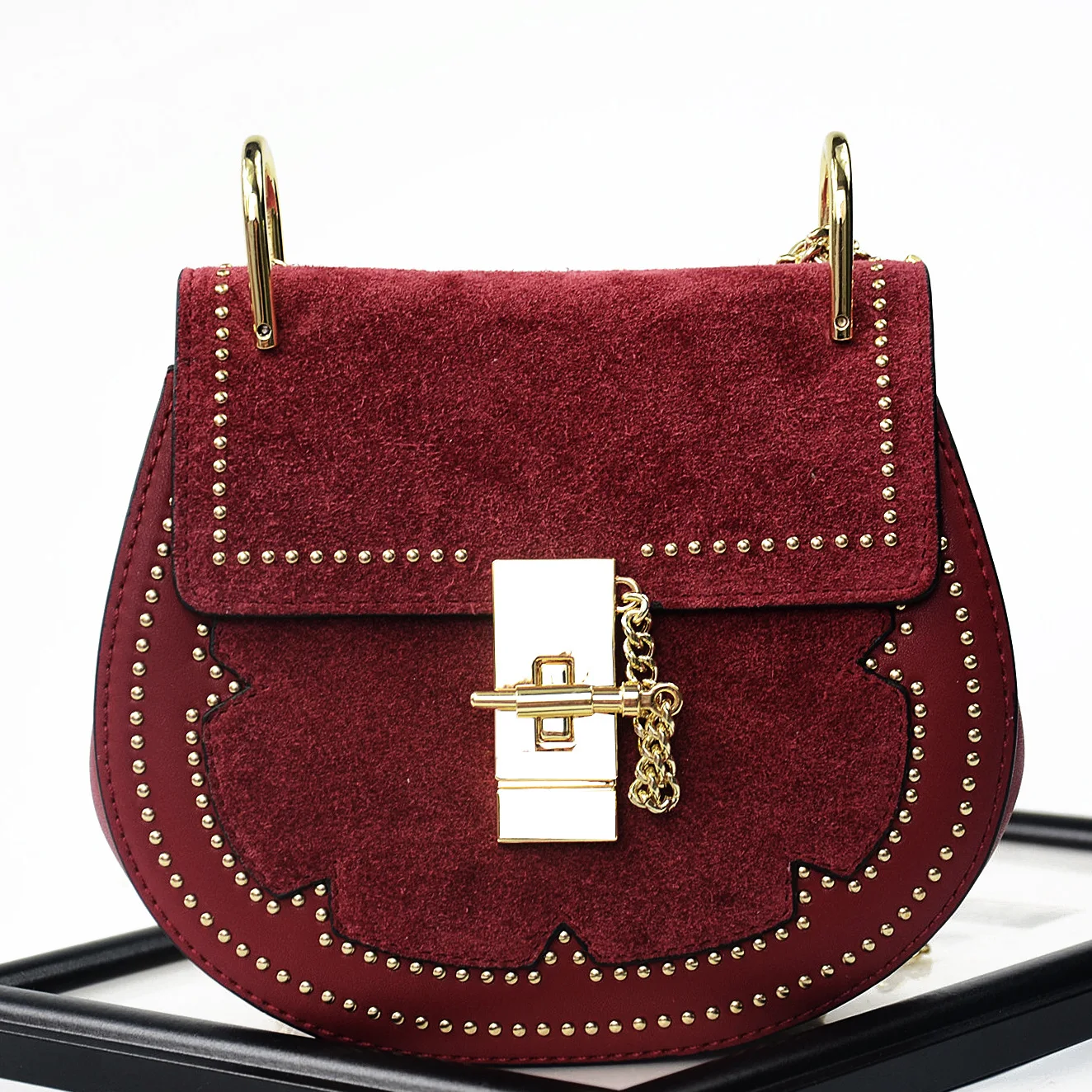 

Autumn Winter High Quality Genuine Leather Rivets Gold Chain Bag Round Handbag Shoulder Messenger Small Bag Vintage Style Purse