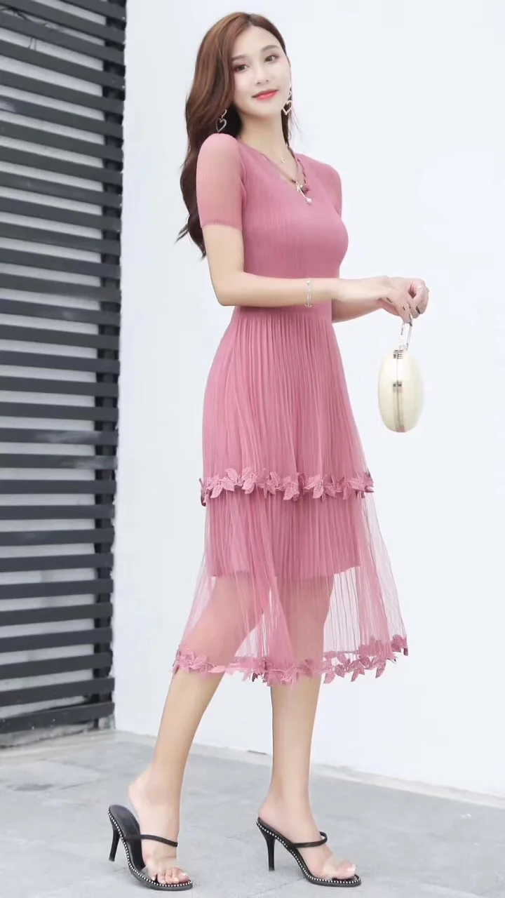 Original Design Pleated Dress Simple Exquisite Pure Color Super Elastic Women's Dress Slim Dress Four Colors Wether Fat or Thin