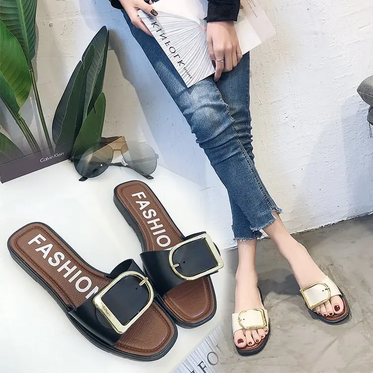 

Luxury Brand New Slippers Metal Decoration Summer Beach Sandals Fashion Women Slides Outdoor Slippers Indoor Slip Ons Flip Flops