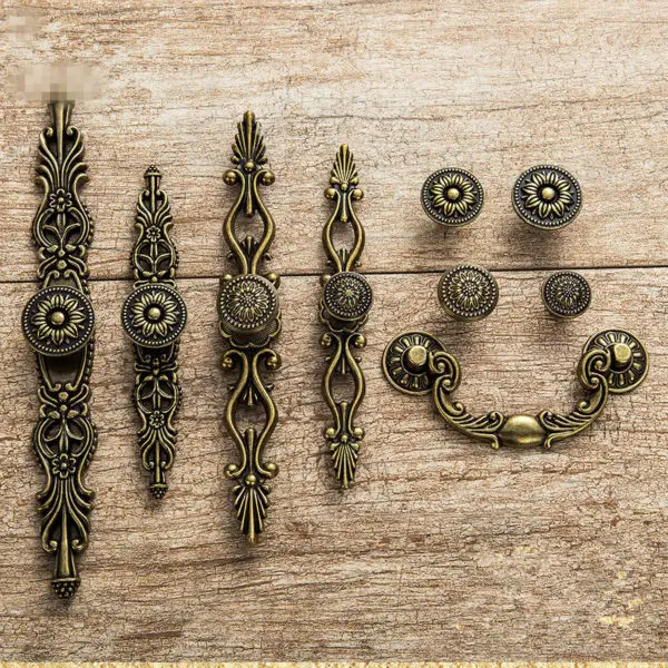 

European style Antique wardrobe Cabinet handle Retro Bronze Furniture door Bronze kitchen handle Shoe cabinet Drawer handle