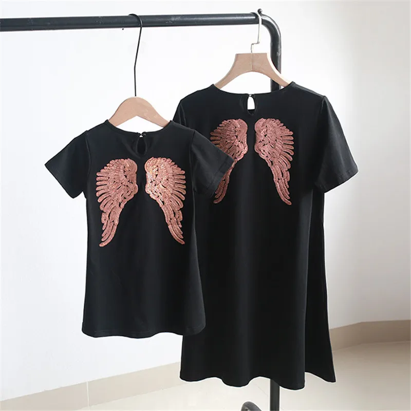 

Ins Sequin Embroidery Angel Wings Mother And Daughter Dresses Baby Girls Long Tee Shirt Famille Family Matching Clothe