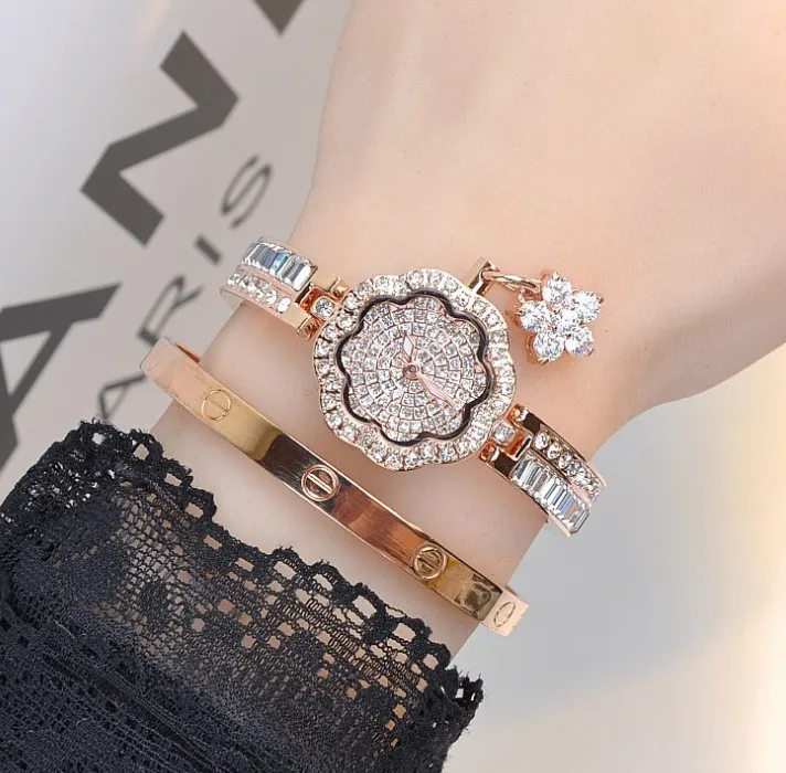 Women watches 2018 Fashion New Summer Style Classy Ladies Crystal Roman Numerals Gold Mesh Band Wrist