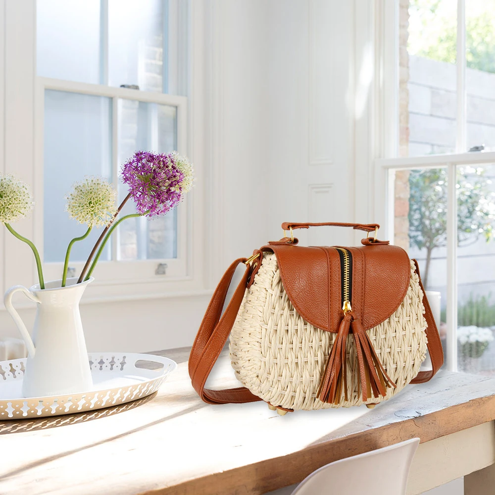 

2019 New Designer Ladies Woven Knitting Messenger Crossbody Bags Summer Bohemian Women Tassel Straw Beach Shoulder Wicker Bag