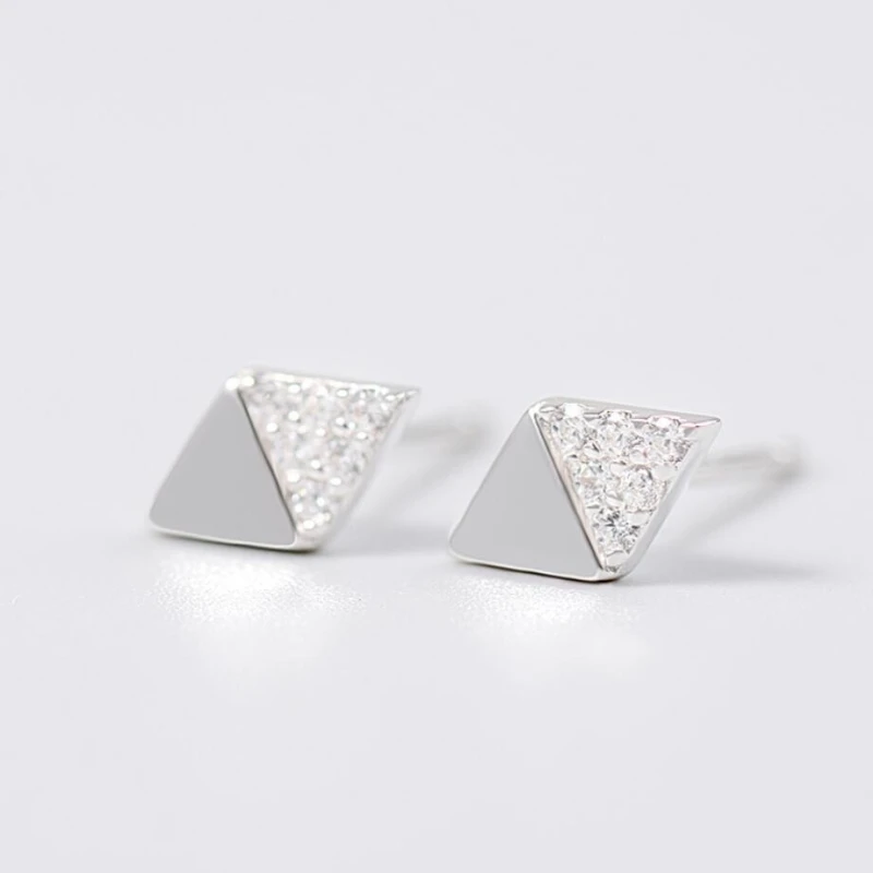 

Korea Small Fresh Rhombus-Shaped Wild Hypoallergenic 925 Sterling Silver Temperament Fashion Female Stud Earrings SEA331