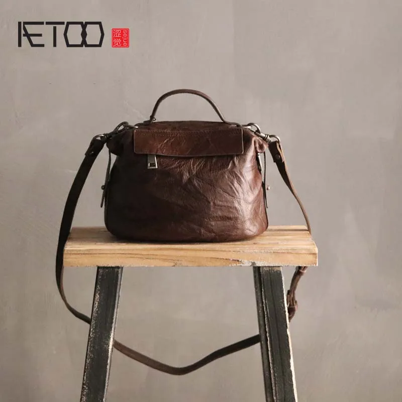 

AETOO 2018 new hand grab pleated first layer leather shoulder bag slung small bag handbag retro art leather handbag women