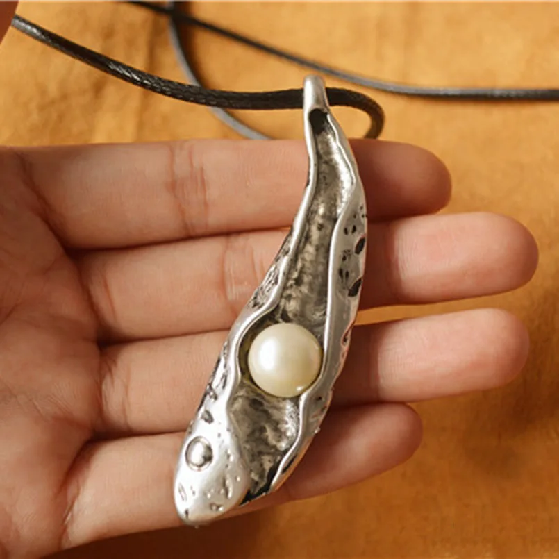 fish pearl necklace 7