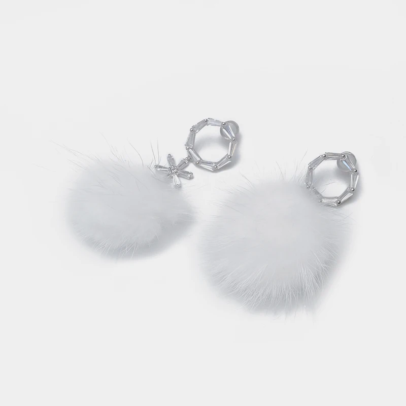 

Local focal White fluffy ball pendant simple fashion drop earrings