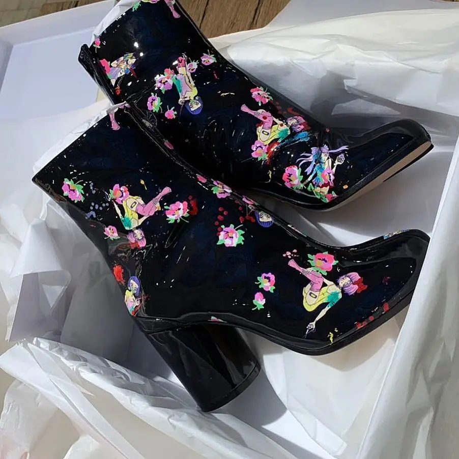 

Graphic Printing Split Toe Block Heel Boots Ankle-high Black Patent Leather Boots INS Fashion Shoes Women