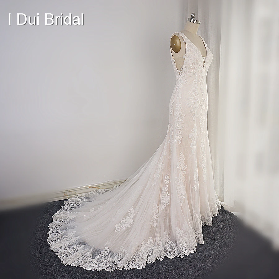 

V Neck High Quality Wedding Dress Lace Appliqued Low Back A line Bridal Gown
