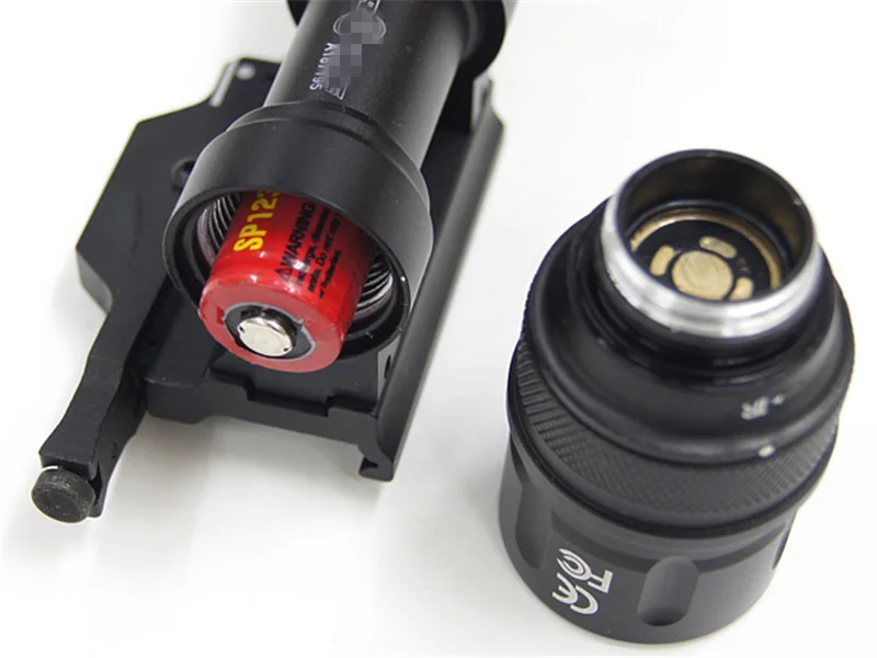 Saída Olheiro Luz qd Monte Airsoft Lanterna Led Tático Paintball Caça Rifle Arma Cqc M952v ir 13 Luzes de armas