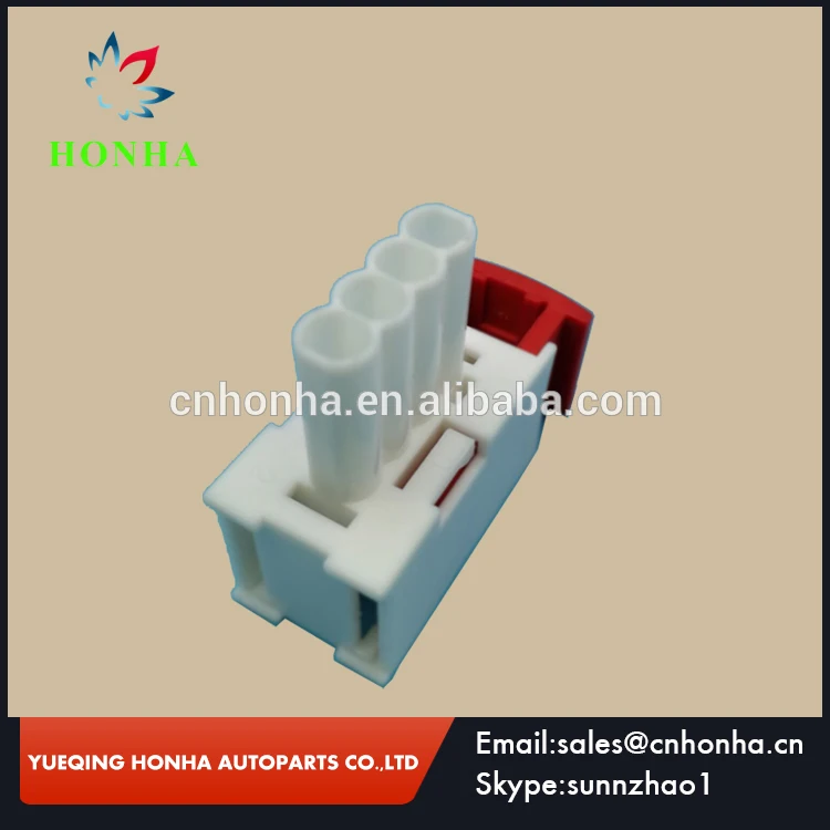 4 pin connecto r