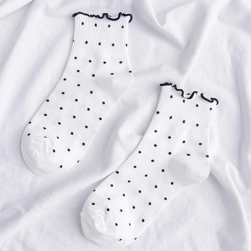 2018-women-socks-autumn-striped-heart-cotton-solid-color-lace-cute-dots-casual-breathable-white-women(13)