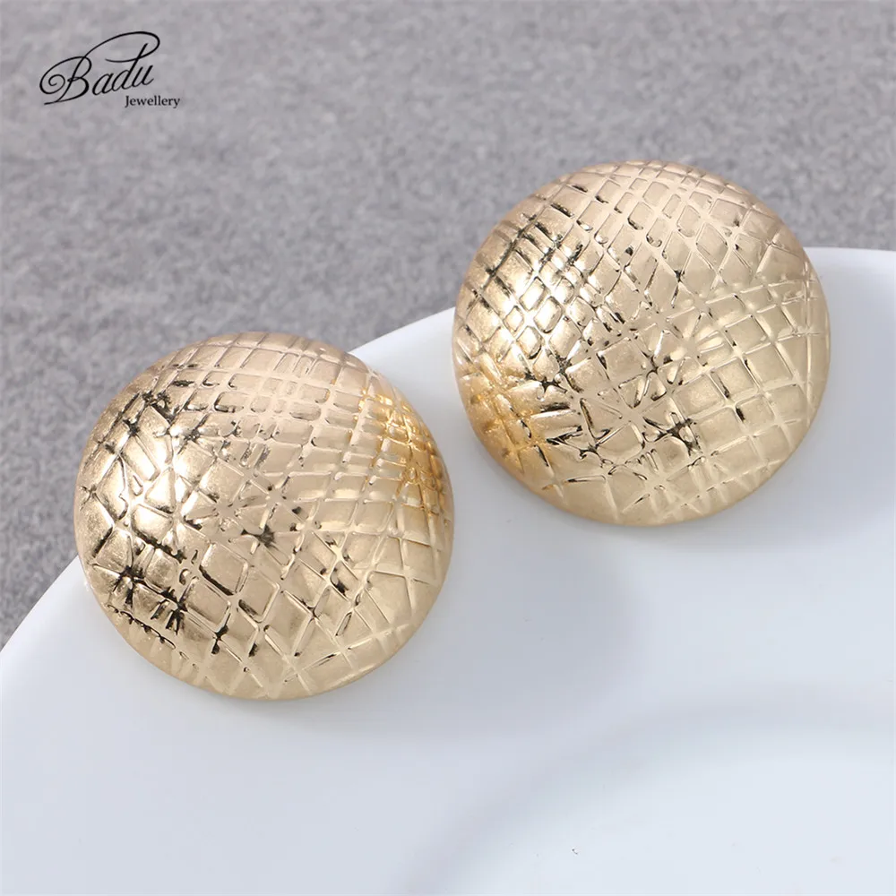 

Badu Frosted Golden Hemispherical Earring for Women Vimtage Grid Pattern Half Ball Stud Earrings Jewelry Gift Dropshipping