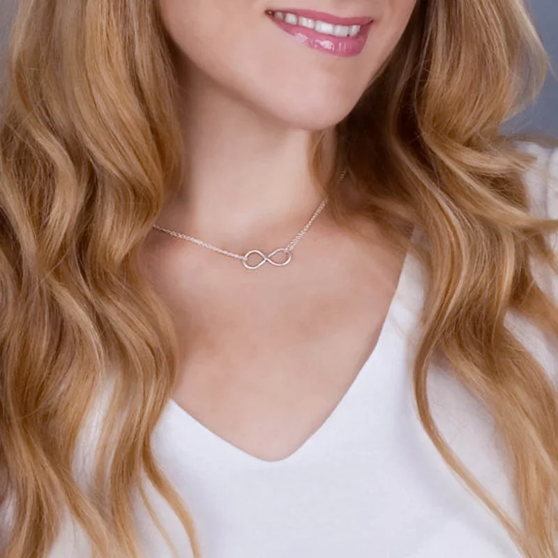 

2018 new fashion lucky 8 limitless Pendant Necklaces