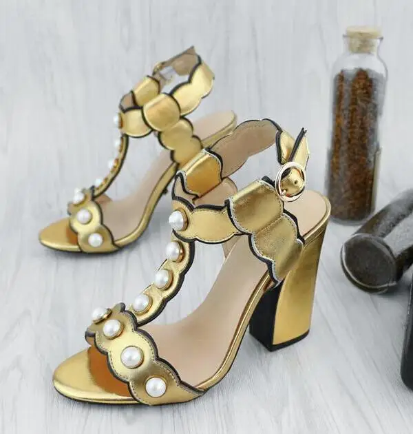 

2019 Fashion Women Shoes T-Strap Metallic Gold And Black Leather Sandals Chunky High Heels Pearl Decor Pumps Sandalias Mujer