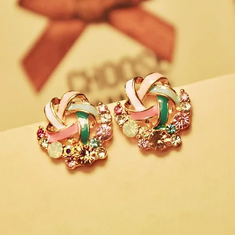 2015 New Korean Upscale Jewelry Wholesale Fashion Elegant Temperament Distorted Color Rhinestone Stud Earrings for Women