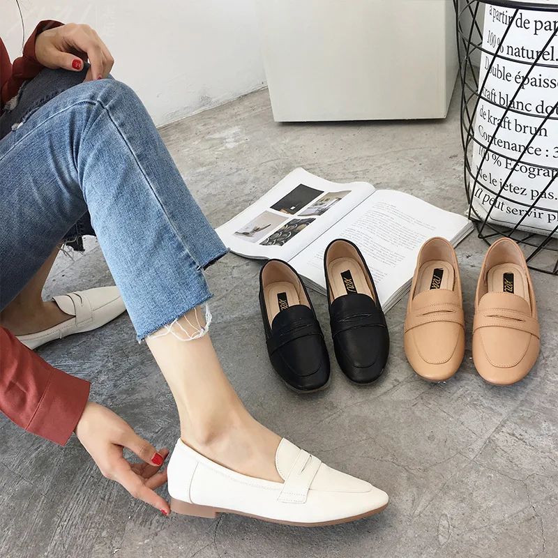 

2018 autumn new women's shoes Korean version of the boutique fashion wild round flat shoes imported leather casual shoes.