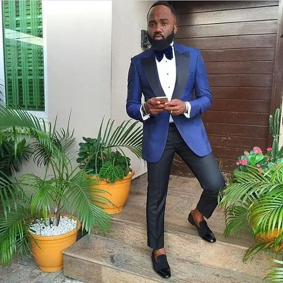 

Новейший дизайн пальто и брюки, синие, желтые, черные официальные смокинги с лацканами, приталенные мужские блейзеры для вечеринок, выпускного вечера для жениха