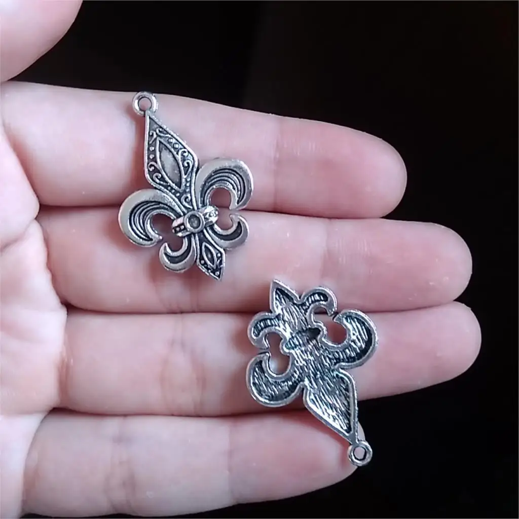 Free Shipping 3Pcs Retro Silver 33*22mm Noble royal lily DIY Jewelry Bracelet Necklace pendant | Украшения и аксессуары