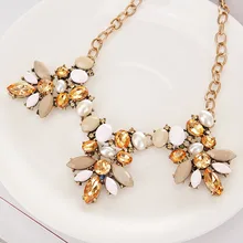 Fashion Rhinestone Flower Statement Necklace Crystal Choker Jewelry Accessories for Women Party Weddings DN1158