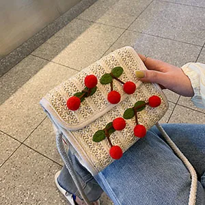 New Vintage Handmade Women White Rattan Bags Stars Flowers Straw Woven Bohemia Style Shoulder Bag Crossbody Handbags B374 - Цвет: Cherry