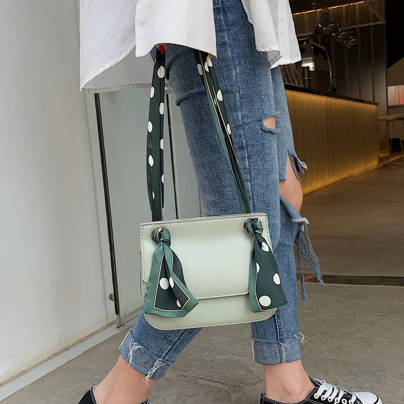 Summer new small bag female 2019 new wave Korean version of the wild Messenger bag silk scarf single shoulder bag fairy bag