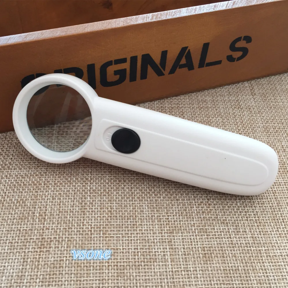 

15X 37 mm Magnifying Glass with 2 LED Lights Nature Loupe Hand-held Magnifier