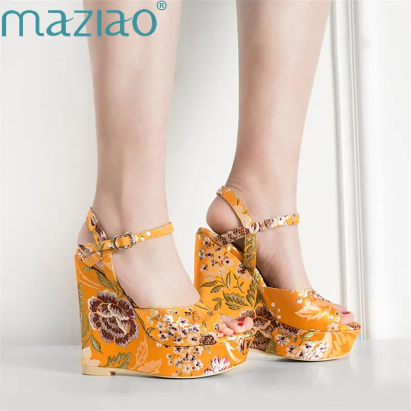 

Summer Sandal Buckle Open Toe Embroidered Casual Rubber Shoes Woman Sandals with Wedge Heel Blue MAZIAO