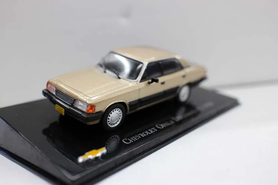 Высокая модель Chevrolet, 1:43 сплав автомобиля игрушки, металлические отливки, Коллекция Модель