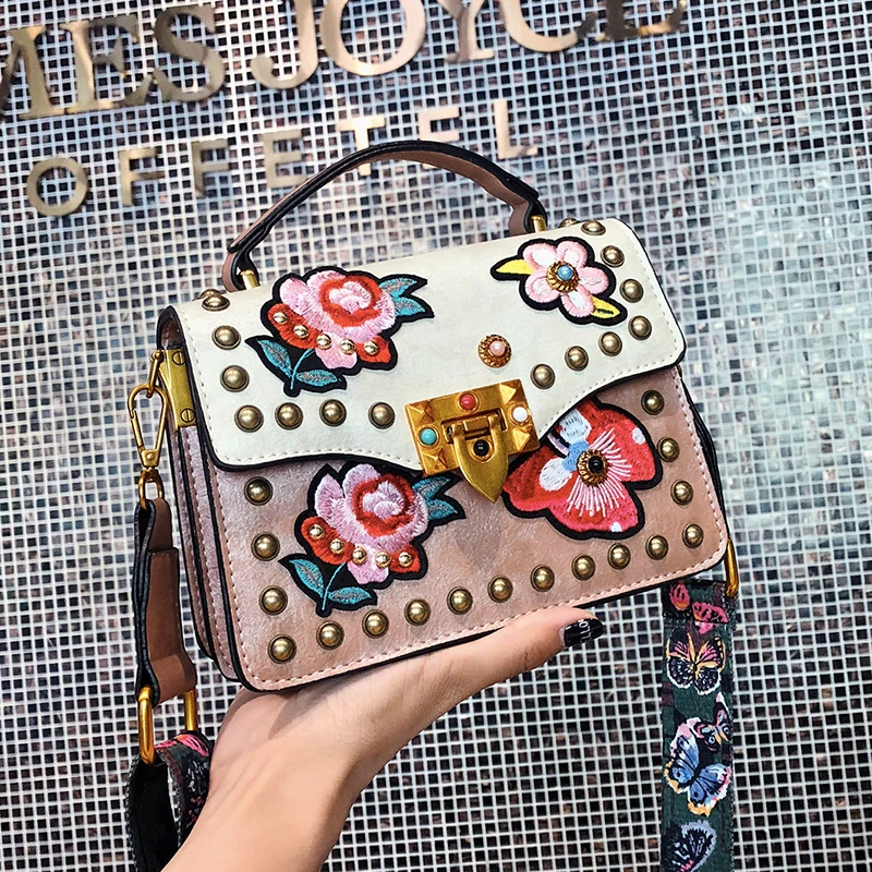 Drop Shipping New Fashion Rivet PU Leather Messenger Bag Flower Embroidery Girls Handbag Ladies Bags For Women 2018 Party Clutch