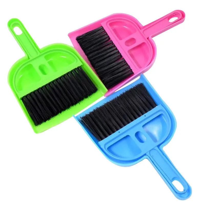 

New 1Pc Random Color Pet Broom Pick Up Toilet Sweep Dog Clip Dog Toilet Supplies Mini Cleaning Spatula Suit Dog Accessories
