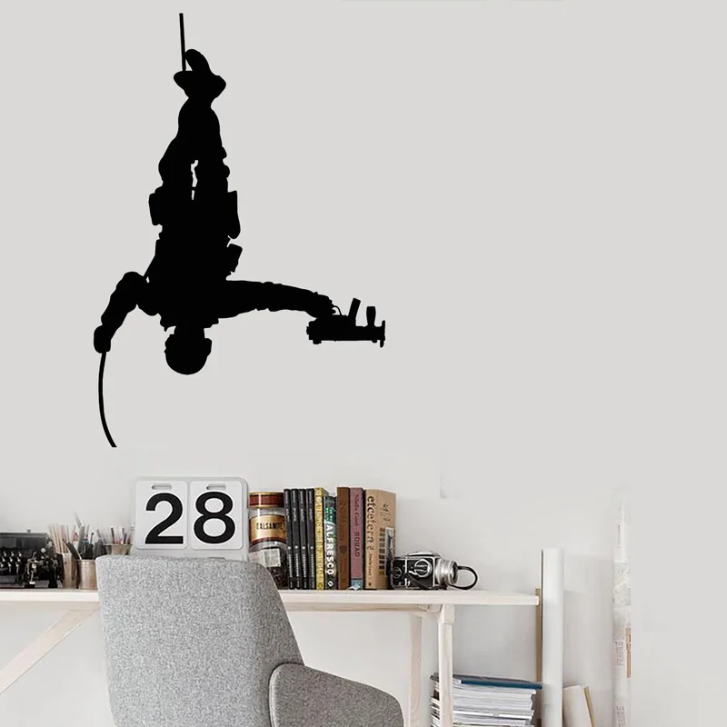 L32