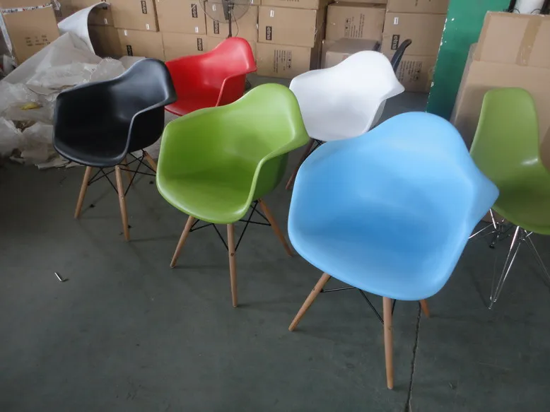 DAW chair color