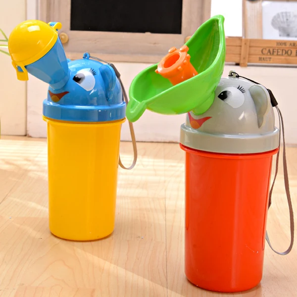 D631 Children's urinal on board portable baby urine bottles Leakproof