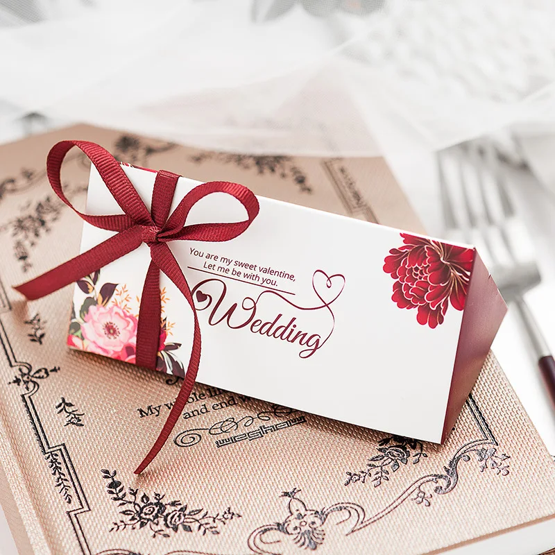 

100pcs Triangular Candy Box Gift Bag Baby Shower Birthday Party Gift Box With Ribbon Wedding Paper Box Festival Supplies