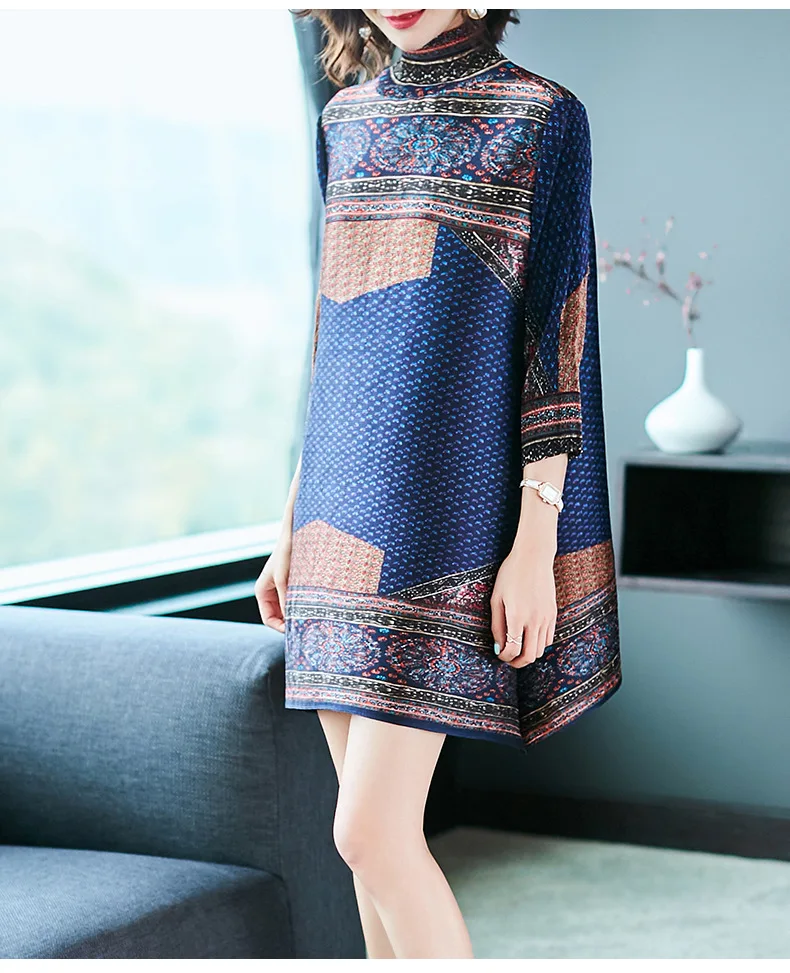 Three Quarters Sleeve Turtle Neck Loose Dress (5)