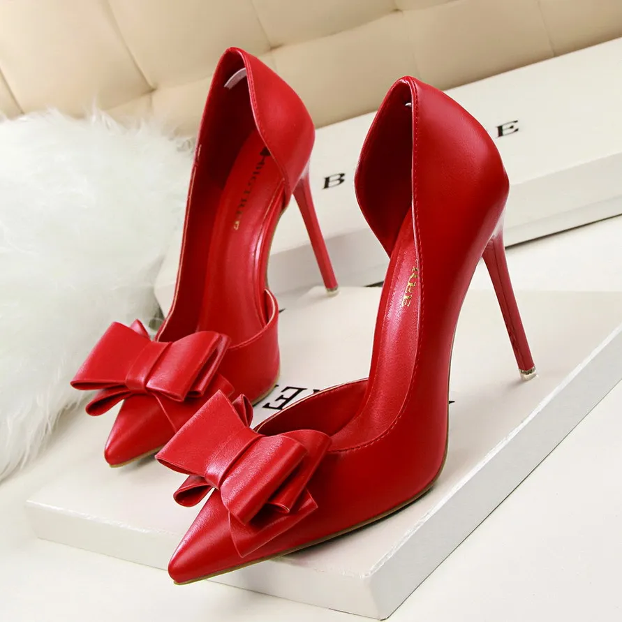 

Cute Butterfly-knot Ultra Thin Heel 10.5CM Side Fretwork Shallow PU Platform Pumps New 2018 Women High Heels Shoes For Ladies OL