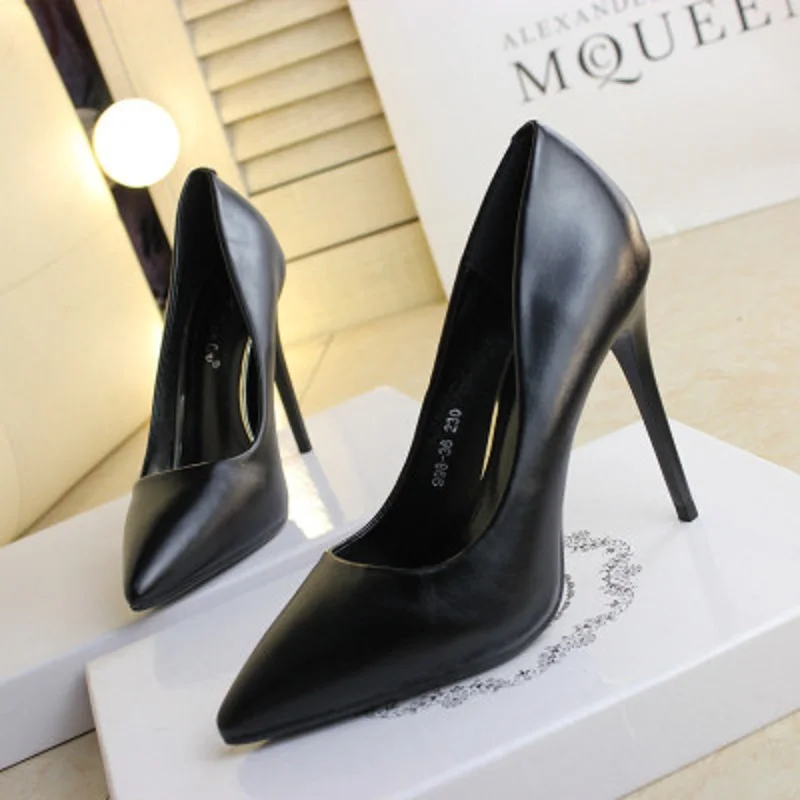 Fine with high-heeled pointed shoes white wedding shoes black work high heels 2019 spring new shallow mouth women's shoes