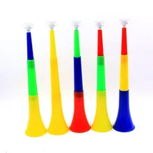 Случайные цвета отправляются деликатный Кубок Мира Vuvuzela Кубок мира колонки Кубок мира труба рупор мирового Кубка 45,5*9 пластиковые украшения