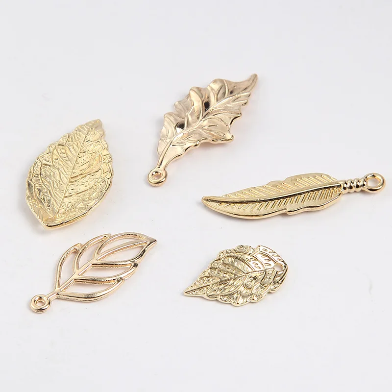 

10pcs/lot Wholesale High Quality Fashion Antique Golden Charm Leaf Hollow Leaves Charms Pendant For Necklace Jewelry Accessories