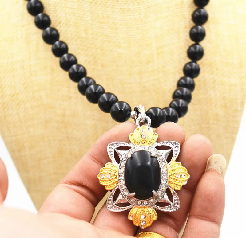 

Beautiful 10MM Black Onyx Beads & 18KGP pendants Agate Necklace 18 " WW