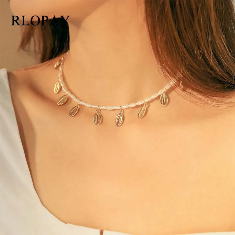 

RLOPAY Fashion Shell Pendant Choker Necklace Imitation Pearl Chain Shells Gold Cowrie Women Seashell Necklaces Jewelry Gift