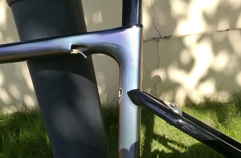 

2019 NEW Listing color Chameleon Carbon road bike frame 49cm 52cm 54cm 56cm 58cm Bottom bracket PF30 carbon road frames