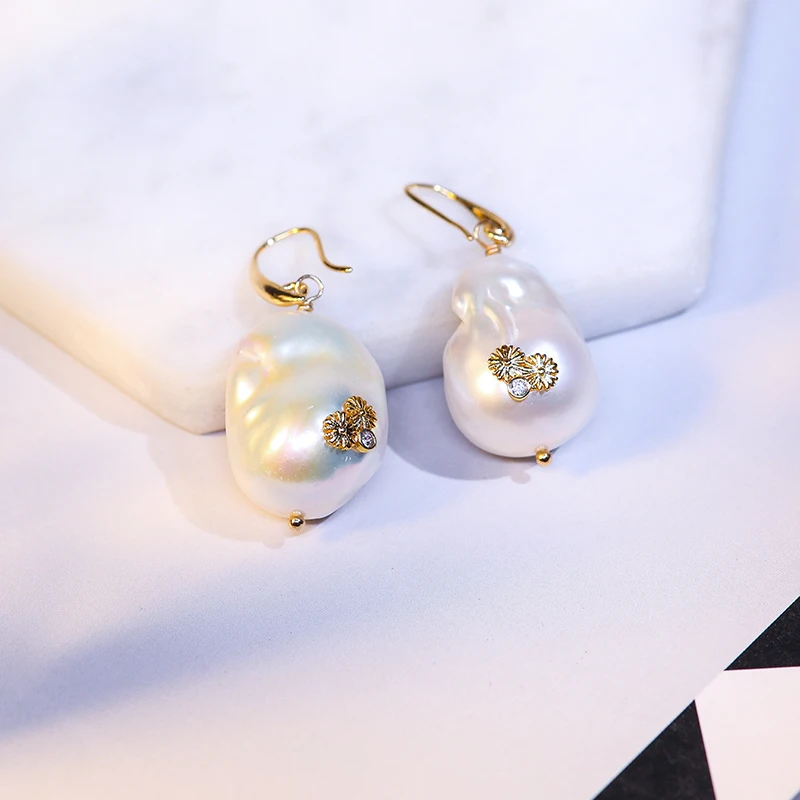 

Vanssey Fashion Jewelry Flower Daisy Natural Baroque Pearl Zirconia Dangle Earrings Party Wedding Accessories for Women 2019 New