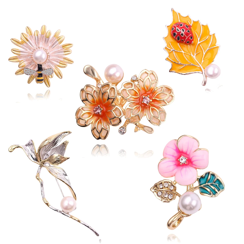 

Rhinestone Crystal Pearl Multi-color Flower Leaf Brooches Imitation Pearls Crystal Women Wedding Brooch Pin Jewelry Accessorises