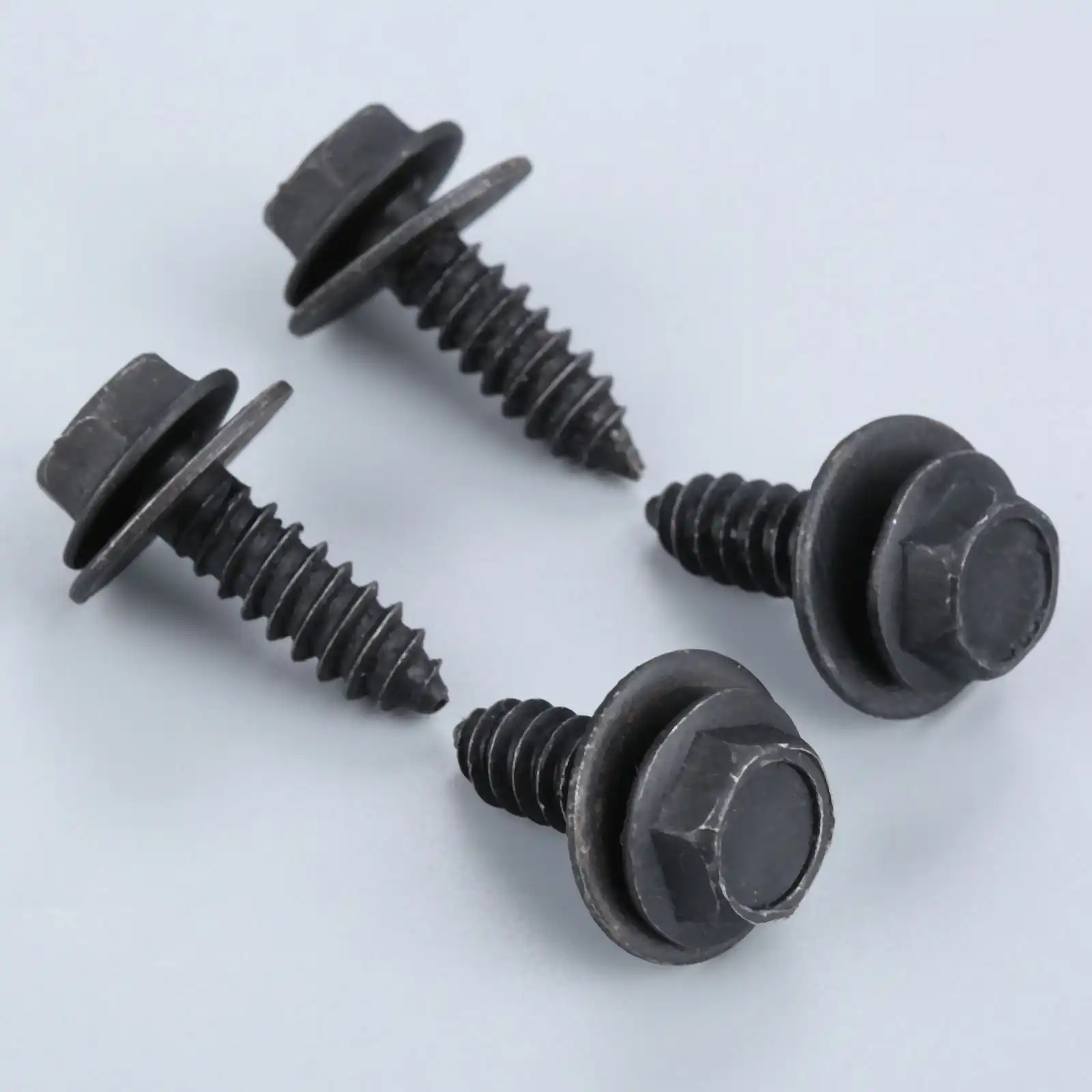 VOLKSWAGEN Motor microbios Bajo Bandeja /& Protector de salpicaduras con cierre de metal Tornillo clips de cubierta