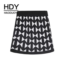 HDY Haoduoyi/Лидер продаж; Милая клетчатая короткая прямая черная шерстяная жаккардовая детская трикотажная юбка с лямкой на шее для девочек