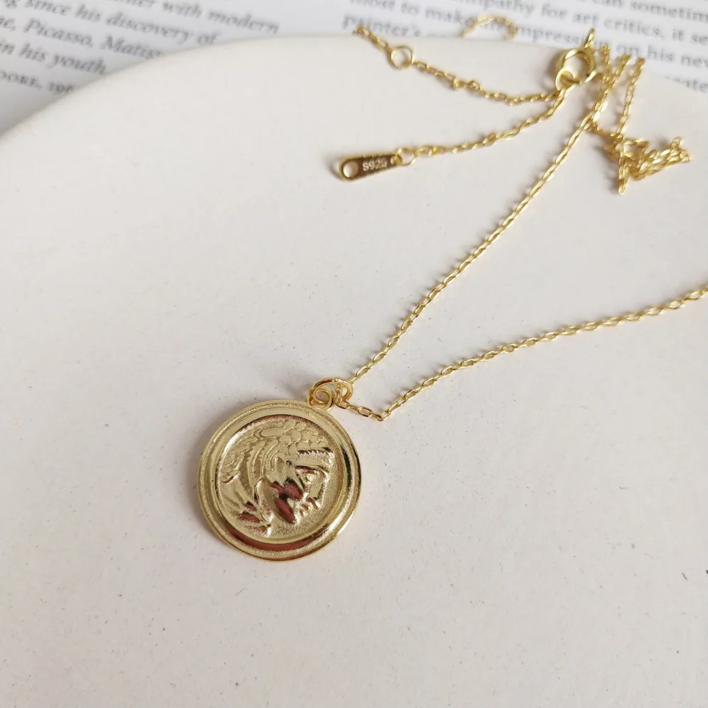 925 Sterling Silver Avatar Human Face Necklace Gold Round Portrait Pendant Necklace Clavicular Chain For Women Coin Jewelry 2019 (6)