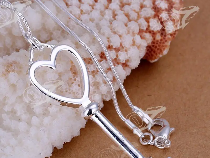 Горячая посеребренный комплект ювелирных изделий, недорогой Свадебный вечерние наборы, простое сердце ключ модное серебряное ожерелье серьги из двух частей